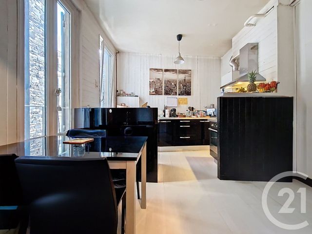 Appartement T3 à vendre - 3 pièces - 55.75 m2 - CLERMONT FERRAND - 63 - AUVERGNE - Century 21 Stéphane Roume Immobilier