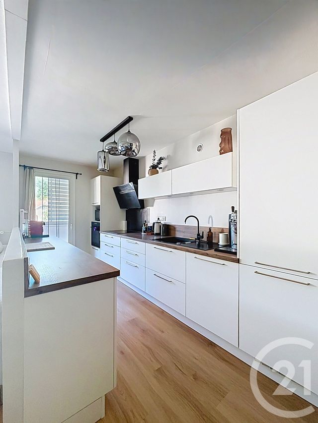 Appartement F4 à vendre - 4 pièces - 76.18 m2 - ROYAT - 63 - AUVERGNE - Century 21 Stéphane Roume Immobilier