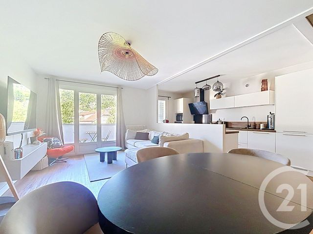 Appartement F4 à vendre - 4 pièces - 76.18 m2 - ROYAT - 63 - AUVERGNE - Century 21 Stéphane Roume Immobilier