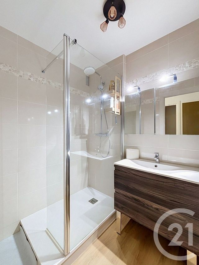 Appartement F4 à vendre - 4 pièces - 76.18 m2 - ROYAT - 63 - AUVERGNE - Century 21 Stéphane Roume Immobilier