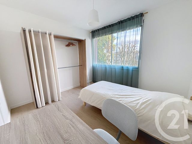 Appartement Chambre à louer - 4 pièces - 66.84 m2 - CLERMONT FERRAND - 63 - AUVERGNE - Century 21 Stéphane Roume Immobilier