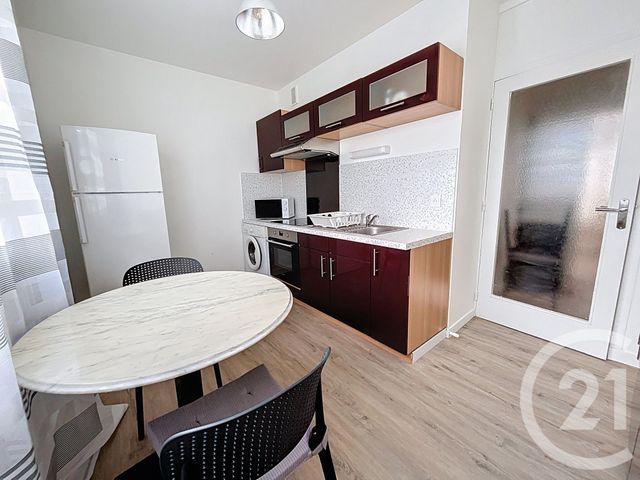 Appartement Chambre à louer - 4 pièces - 66.84 m2 - CLERMONT FERRAND - 63 - AUVERGNE - Century 21 Stéphane Roume Immobilier