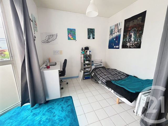 Appartement F1 à louer - 1 pièce - 29.87 m2 - CLERMONT FERRAND - 63 - AUVERGNE - Century 21 Stéphane Roume Immobilier