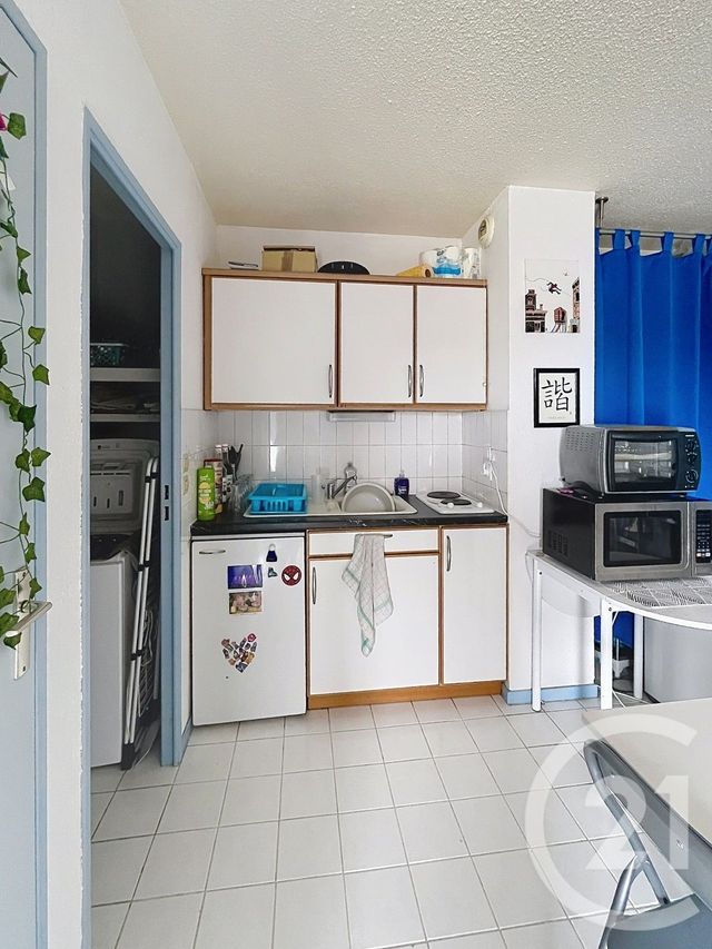 Appartement F1 à louer - 1 pièce - 29.87 m2 - CLERMONT FERRAND - 63 - AUVERGNE - Century 21 Stéphane Roume Immobilier