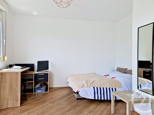 Appartement T1 à vendre - 1 pièce - 22.55 m2 - AUBIERE - 63 - AUVERGNE - Century 21 Stéphane Roume Immobilier