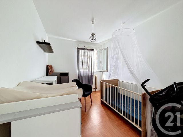 Appartement F4 à vendre - 4 pièces - 70.16 m2 - CLERMONT FERRAND - 63 - AUVERGNE - Century 21 Stéphane Roume Immobilier