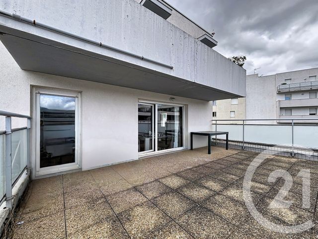 Appartement F4 à vendre - 4 pièces - 70.16 m2 - CLERMONT FERRAND - 63 - AUVERGNE - Century 21 Stéphane Roume Immobilier