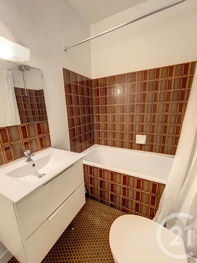 Appartement F1 à louer - 1 pièce - 18.13 m2 - CLERMONT FERRAND - 63 - AUVERGNE - Century 21 Stéphane Roume Immobilier