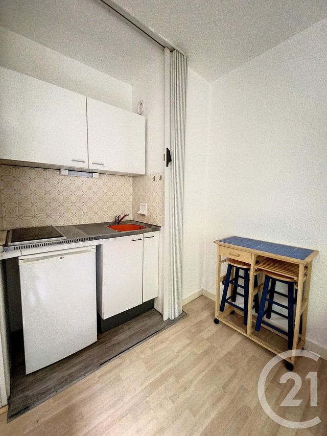 Appartement F1 à louer - 1 pièce - 18.13 m2 - CLERMONT FERRAND - 63 - AUVERGNE - Century 21 Stéphane Roume Immobilier