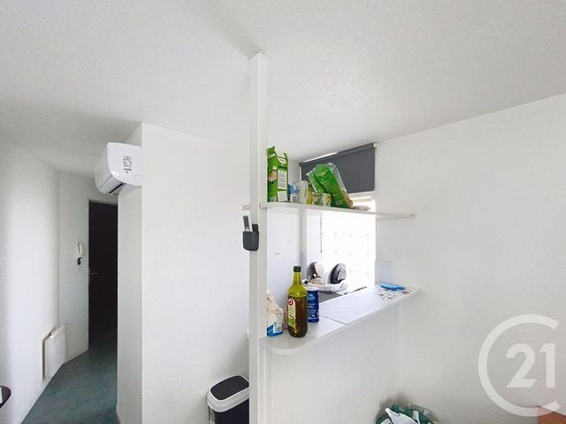 Appartement F1 à louer - 1 pièce - 19.0 m2 - CLERMONT FERRAND - 63 - AUVERGNE - Century 21 Stéphane Roume Immobilier
