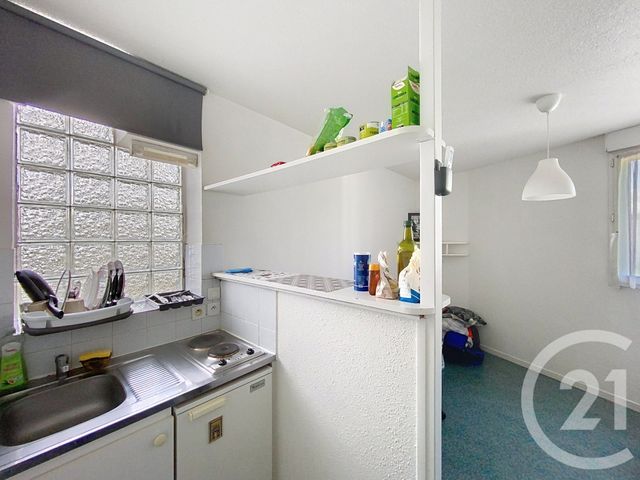 Appartement F1 à louer - 1 pièce - 19.0 m2 - CLERMONT FERRAND - 63 - AUVERGNE - Century 21 Stéphane Roume Immobilier