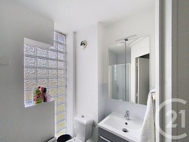 Appartement F1 à louer - 1 pièce - 19.0 m2 - CLERMONT FERRAND - 63 - AUVERGNE - Century 21 Stéphane Roume Immobilier