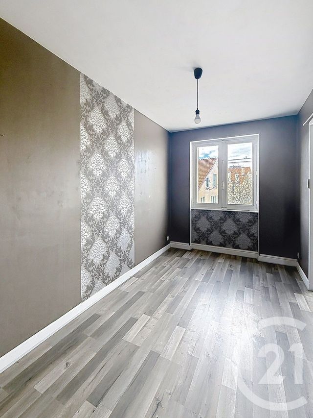 Appartement F3 bis à vendre - 4 pièces - 67.46 m2 - CLERMONT FERRAND - 63 - AUVERGNE - Century 21 Stéphane Roume Immobilier