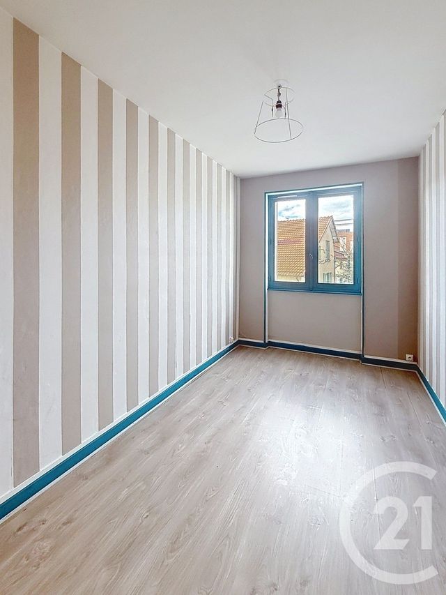 Appartement F3 bis à vendre - 4 pièces - 67.46 m2 - CLERMONT FERRAND - 63 - AUVERGNE - Century 21 Stéphane Roume Immobilier