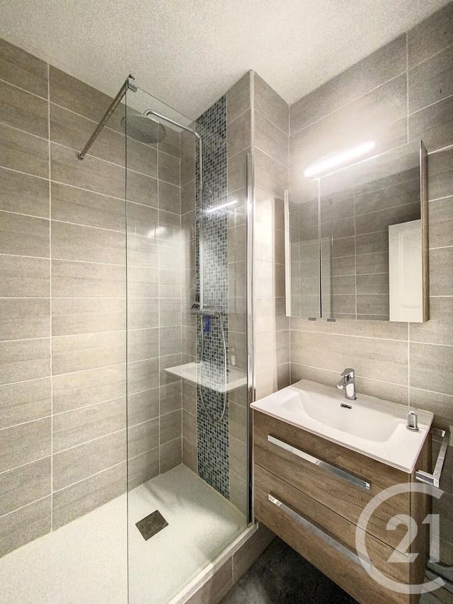 Appartement F3 à louer - 3 pièces - 48.92 m2 - CLERMONT FERRAND - 63 - AUVERGNE - Century 21 Stéphane Roume Immobilier