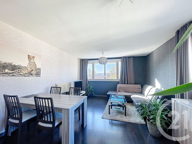 Appartement F3 à vendre - 3 pièces - 67.9 m2 - CLERMONT FERRAND - 63 - AUVERGNE - Century 21 Stéphane Roume Immobilier