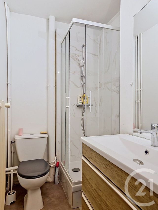 Appartement T1 à vendre - 1 pièce - 27.04 m2 - CLERMONT FERRAND - 63 - AUVERGNE - Century 21 Stéphane Roume Immobilier