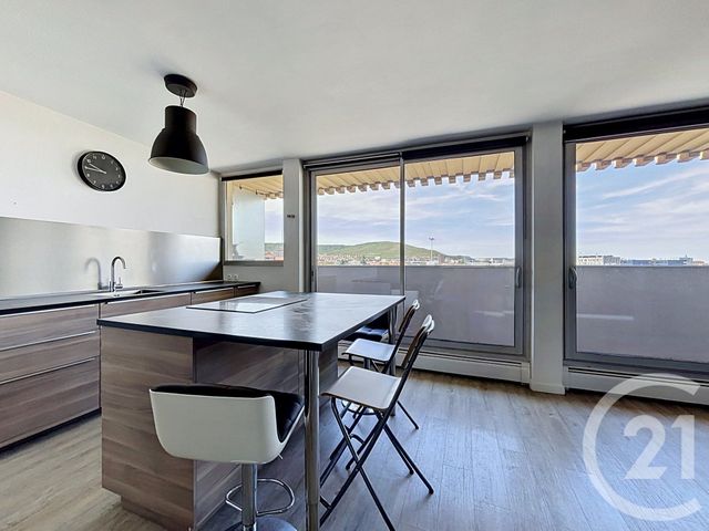 Appartement F2 à vendre - 2 pièces - 70.96 m2 - CLERMONT FERRAND - 63 - AUVERGNE - Century 21 Stéphane Roume Immobilier