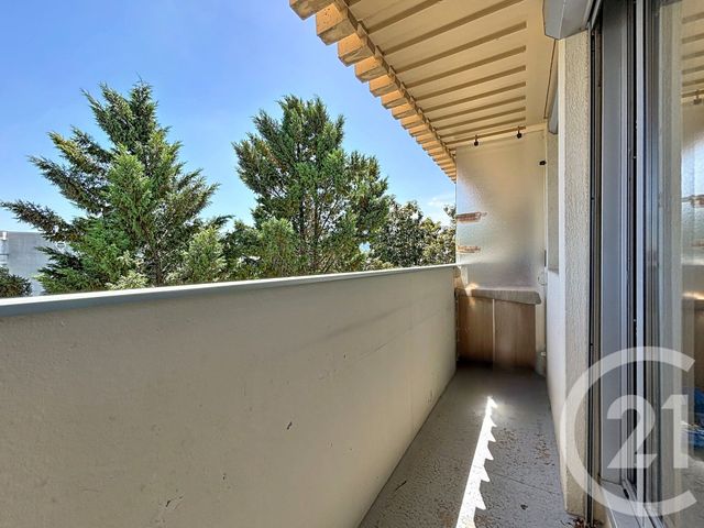 Appartement F2 à vendre - 2 pièces - 70.96 m2 - CLERMONT FERRAND - 63 - AUVERGNE - Century 21 Stéphane Roume Immobilier