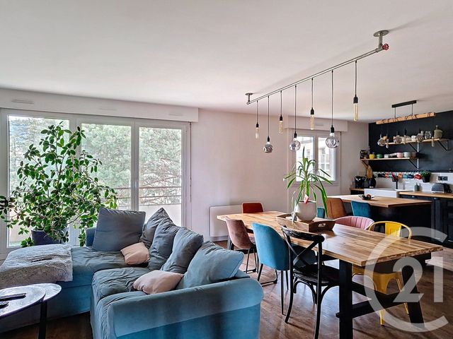 Appartement T4 à vendre - 4 pièces - 92.89 m2 - CLERMONT FERRAND - 63 - AUVERGNE - Century 21 Stéphane Roume Immobilier