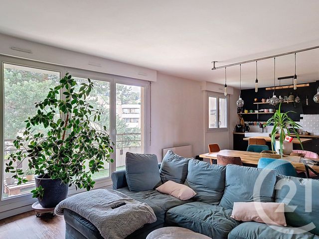 Appartement T4 à vendre - 4 pièces - 92.89 m2 - CLERMONT FERRAND - 63 - AUVERGNE - Century 21 Stéphane Roume Immobilier