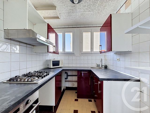 Appartement F4 à vendre - 4 pièces - 56.52 m2 - CLERMONT FERRAND - 63 - AUVERGNE - Century 21 Stéphane Roume Immobilier