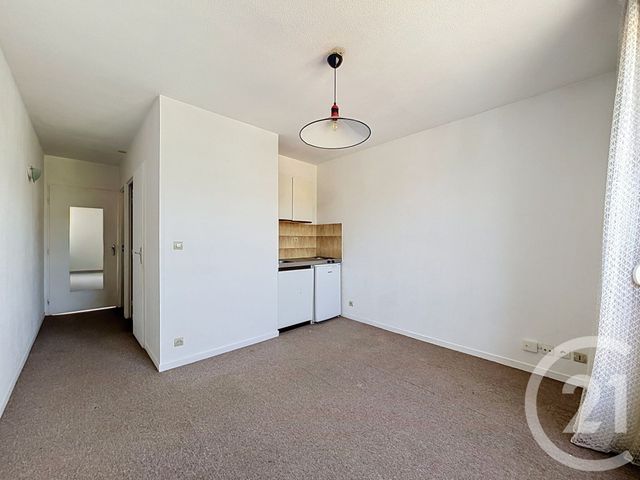 Appartement F1 à vendre - 1 pièce - 25.59 m2 - CLERMONT FERRAND - 63 - AUVERGNE - Century 21 Stéphane Roume Immobilier