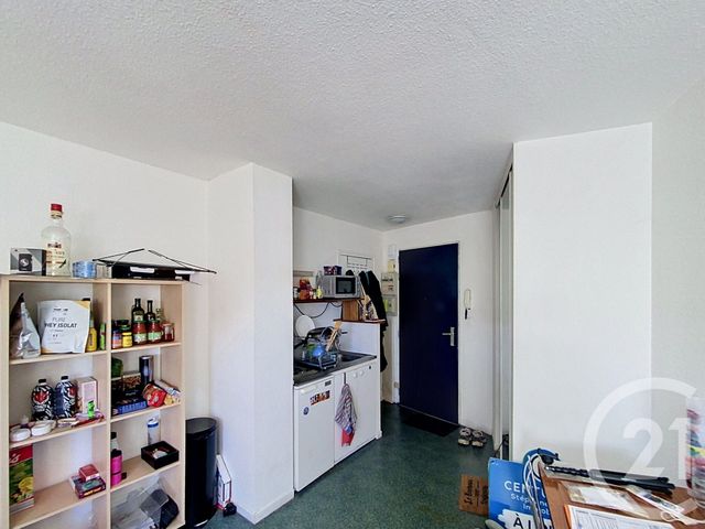 Appartement F1 à louer - 1 pièce - 19.7 m2 - CLERMONT FERRAND - 63 - AUVERGNE - Century 21 Stéphane Roume Immobilier