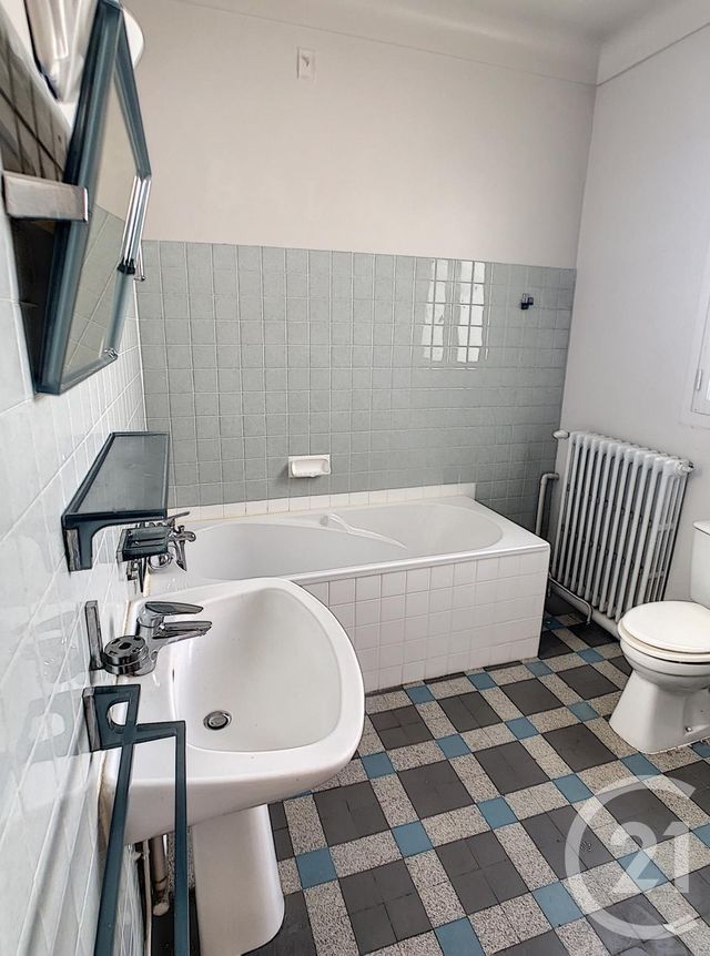 Appartement F7 à vendre - 7 pièces - 177.22 m2 - CLERMONT FERRAND - 63 - AUVERGNE - Century 21 Stéphane Roume Immobilier