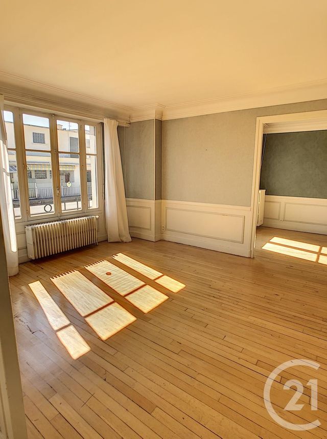 Appartement F7 à vendre - 7 pièces - 177.22 m2 - CLERMONT FERRAND - 63 - AUVERGNE - Century 21 Stéphane Roume Immobilier