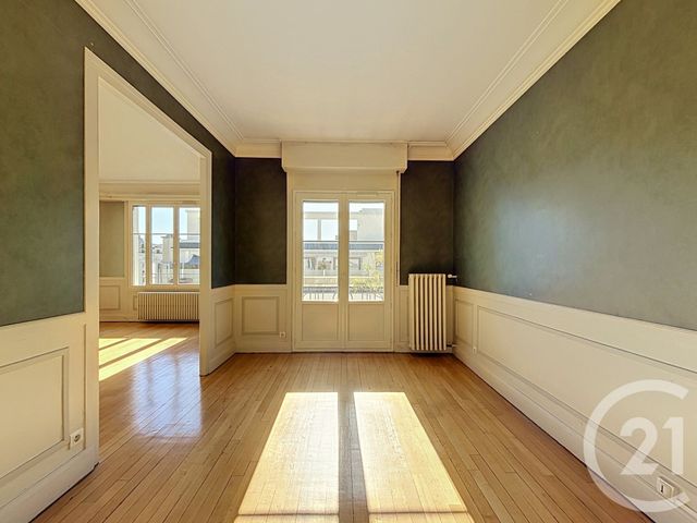 Appartement F7 à vendre - 7 pièces - 177.22 m2 - CLERMONT FERRAND - 63 - AUVERGNE - Century 21 Stéphane Roume Immobilier