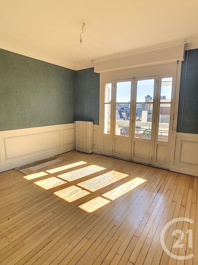 Appartement F7 à vendre - 7 pièces - 177.22 m2 - CLERMONT FERRAND - 63 - AUVERGNE - Century 21 Stéphane Roume Immobilier