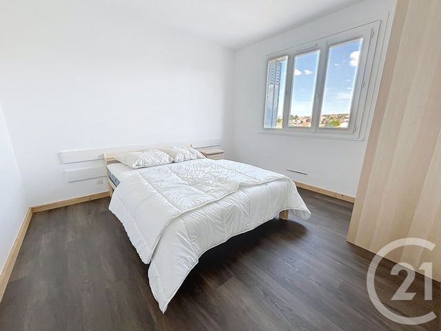 Appartement F4 à louer - 4 pièces - 78.05 m2 - CLERMONT FERRAND - 63 - AUVERGNE - Century 21 Stéphane Roume Immobilier
