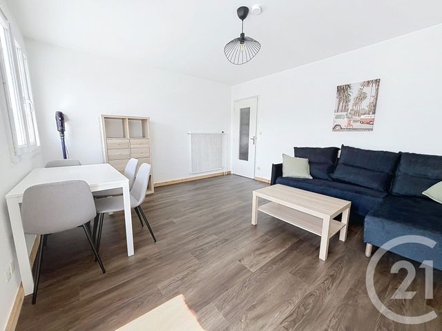 Appartement F4 à louer - 4 pièces - 78.05 m2 - CLERMONT FERRAND - 63 - AUVERGNE - Century 21 Stéphane Roume Immobilier