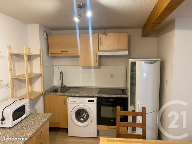 Appartement T3 à vendre - 3 pièces - 53.62 m2 - CLERMONT FERRAND - 63 - AUVERGNE - Century 21 Stéphane Roume Immobilier
