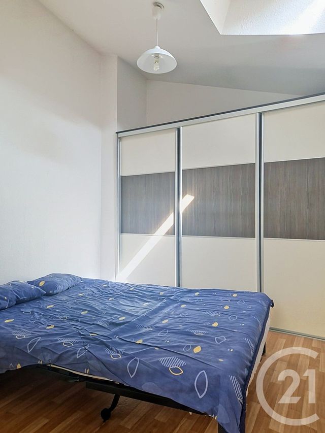 Appartement T3 à vendre - 3 pièces - 53.62 m2 - CLERMONT FERRAND - 63 - AUVERGNE - Century 21 Stéphane Roume Immobilier