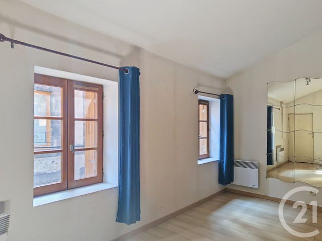 Appartement T3 à vendre - 3 pièces - 53.62 m2 - CLERMONT FERRAND - 63 - AUVERGNE - Century 21 Stéphane Roume Immobilier