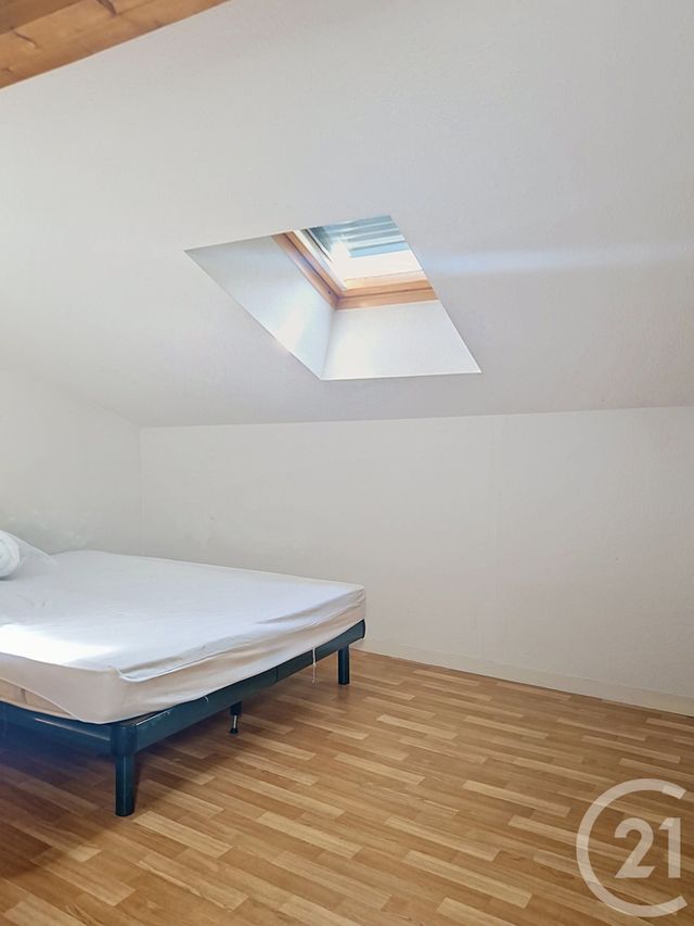 Appartement T3 à vendre - 3 pièces - 53.62 m2 - CLERMONT FERRAND - 63 - AUVERGNE - Century 21 Stéphane Roume Immobilier