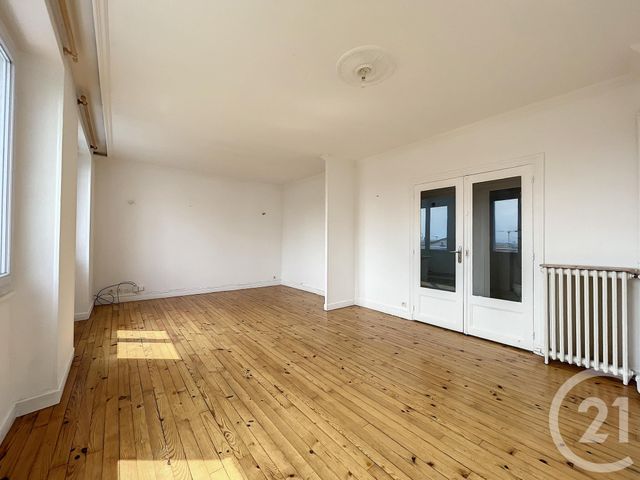 Appartement F3 à louer - 3 pièces - 64.5 m2 - CLERMONT FERRAND - 63 - AUVERGNE - Century 21 Stéphane Roume Immobilier