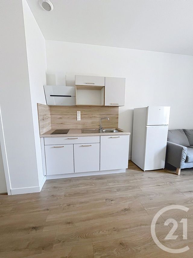 Appartement F3 à louer - 3 pièces - 53.06 m2 - CLERMONT FERRAND - 63 - AUVERGNE - Century 21 Stéphane Roume Immobilier