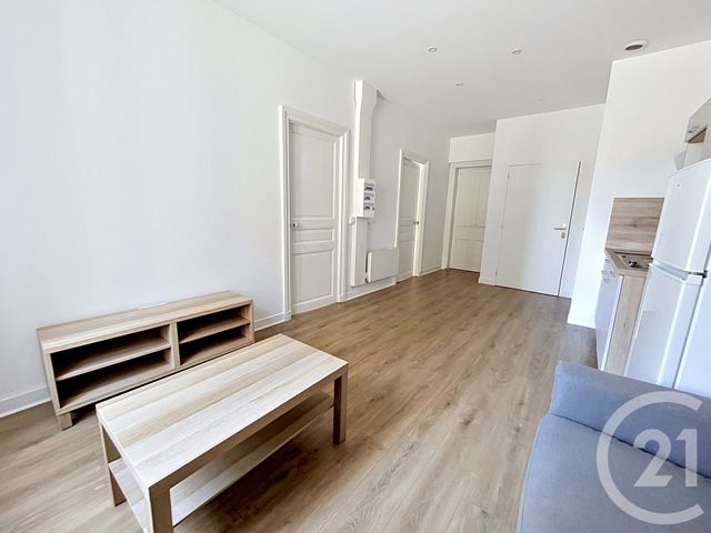 Appartement F3 à louer - 3 pièces - 53.06 m2 - CLERMONT FERRAND - 63 - AUVERGNE - Century 21 Stéphane Roume Immobilier