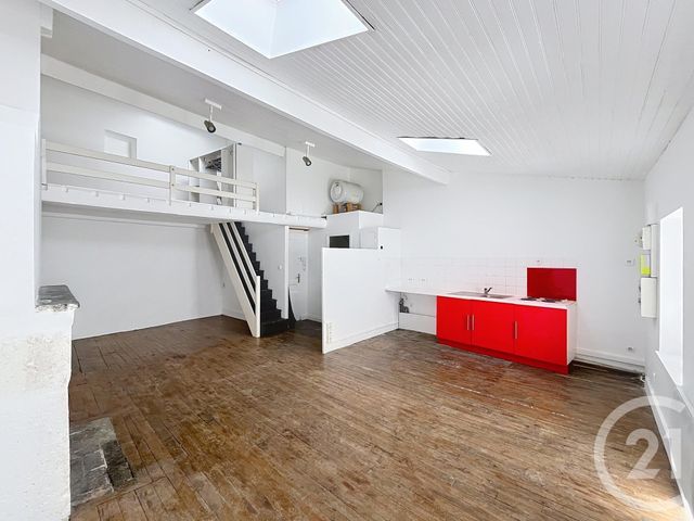 Appartement Duplex à louer - 2 pièces - 40.0 m2 - CLERMONT FERRAND - 63 - AUVERGNE - Century 21 Stéphane Roume Immobilier
