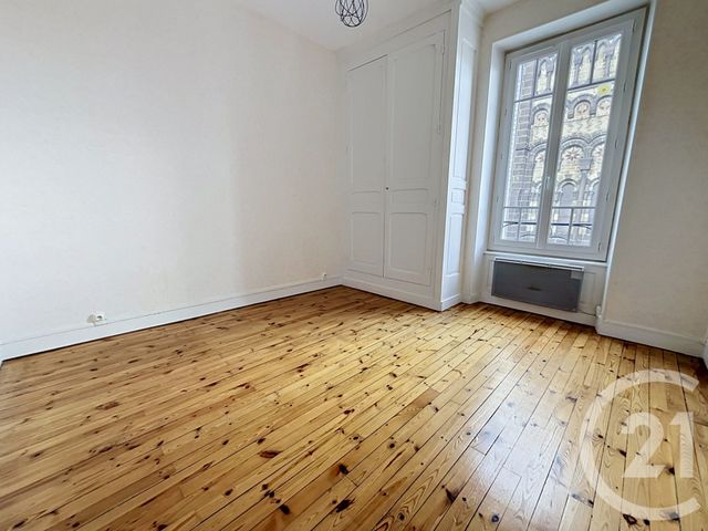 Appartement F3 à louer - 3 pièces - 56.63 m2 - CLERMONT FERRAND - 63 - AUVERGNE - Century 21 Stéphane Roume Immobilier