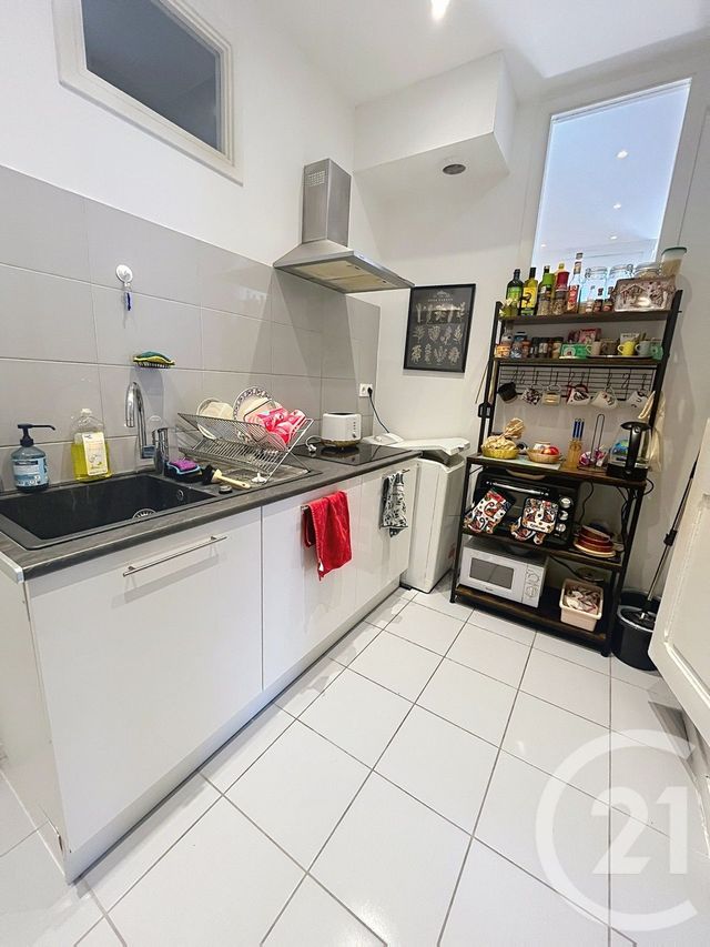 Appartement F3 à louer - 3 pièces - 56.63 m2 - CLERMONT FERRAND - 63 - AUVERGNE - Century 21 Stéphane Roume Immobilier