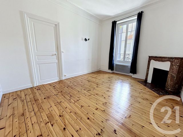 Appartement F3 à louer - 3 pièces - 56.63 m2 - CLERMONT FERRAND - 63 - AUVERGNE - Century 21 Stéphane Roume Immobilier