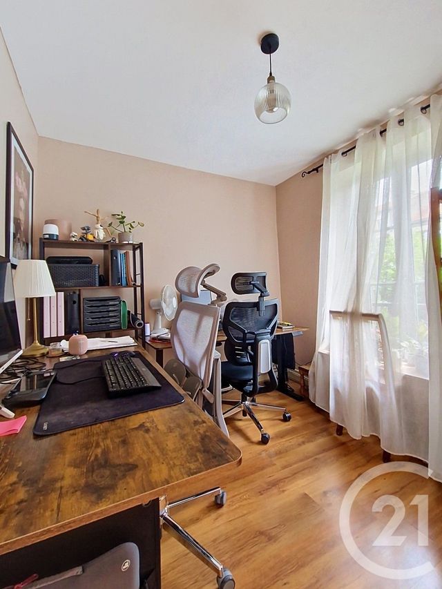 Appartement T3 à vendre - 3 pièces - 54.0 m2 - CLERMONT FERRAND - 63 - AUVERGNE - Century 21 Stéphane Roume Immobilier