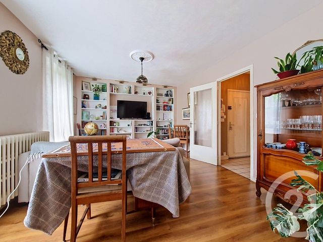 Appartement T3 à vendre - 3 pièces - 54.0 m2 - CLERMONT FERRAND - 63 - AUVERGNE - Century 21 Stéphane Roume Immobilier