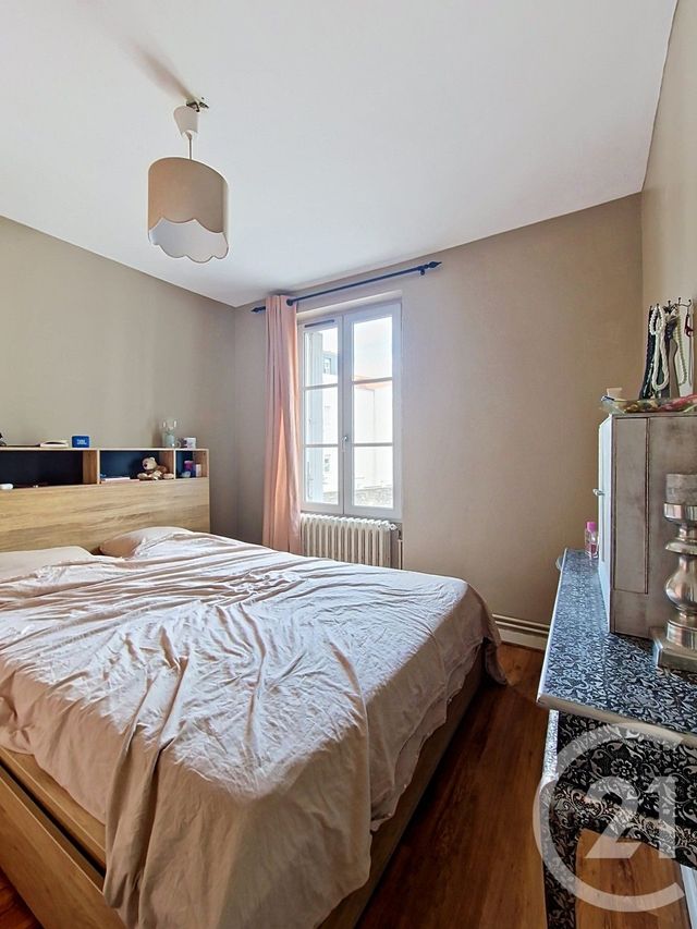 Appartement T3 à vendre - 3 pièces - 54.0 m2 - CLERMONT FERRAND - 63 - AUVERGNE - Century 21 Stéphane Roume Immobilier