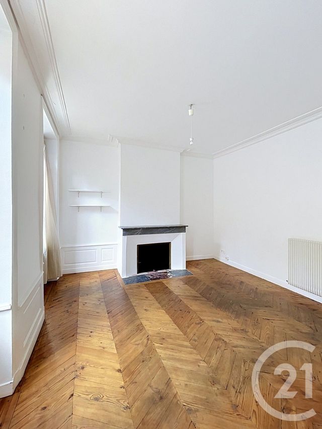 Appartement F3 à vendre - 3 pièces - 56.93 m2 - CLERMONT FERRAND - 63 - AUVERGNE - Century 21 Stéphane Roume Immobilier