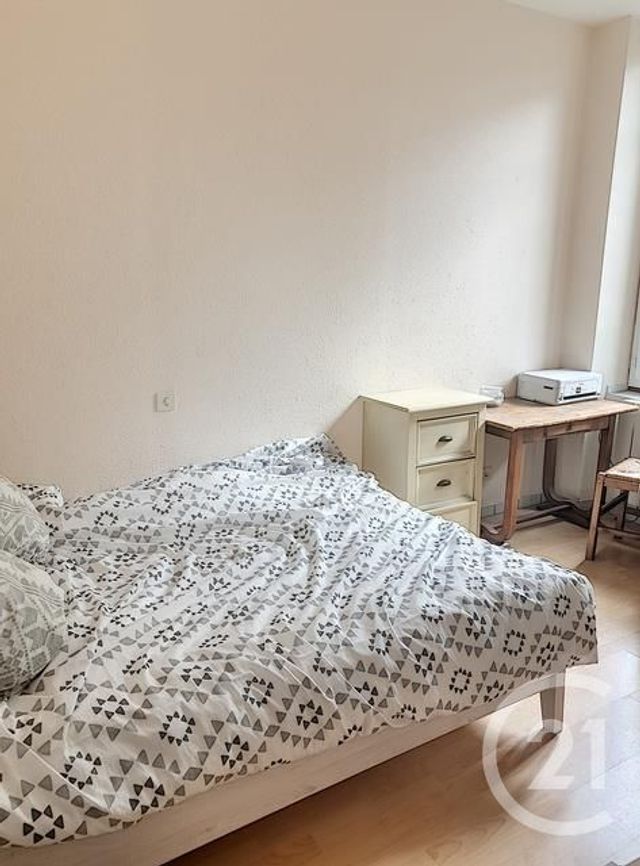 Appartement F2 à louer - 2 pièces - 33.08 m2 - CLERMONT FERRAND - 63 - AUVERGNE - Century 21 Stéphane Roume Immobilier